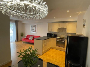 Moda Wigan - Stylish 2 Bed Apartment Central Wigan